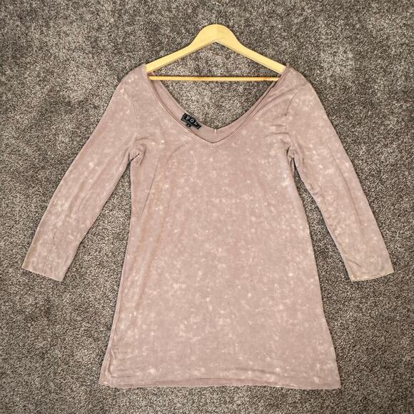 POL Women's Size Medium Muted Tie Dye 3/4 Sleeve Slinky Deep V Neck Top - Picture 1 of 8